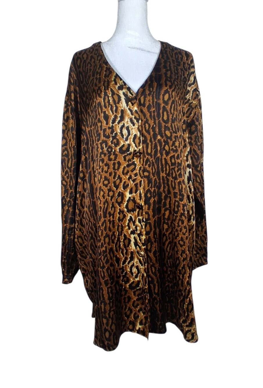 Vintage Victoria’s Secret Gold Label 100% Silk Leopard Nightshirt Size L 80-90s
